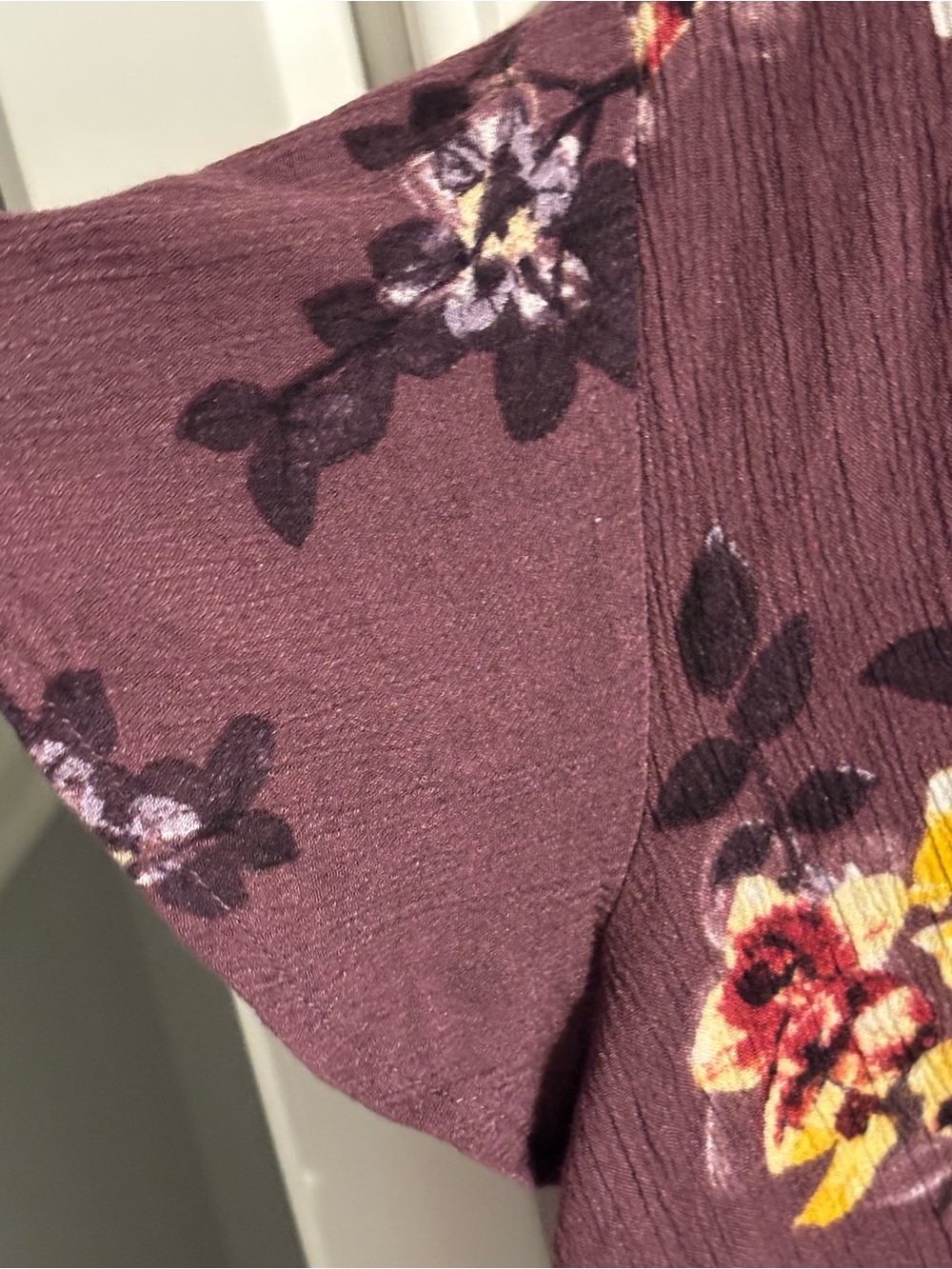 Two Piece Floral Wide Leg Pants and crop Top - Picture 5 of 11